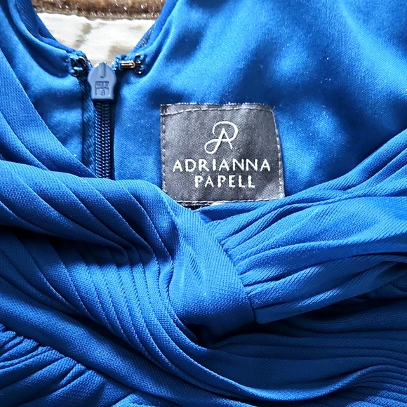 Adrianna Papell Size 8 elegant ruched dress with beads - Picture 4 of 6